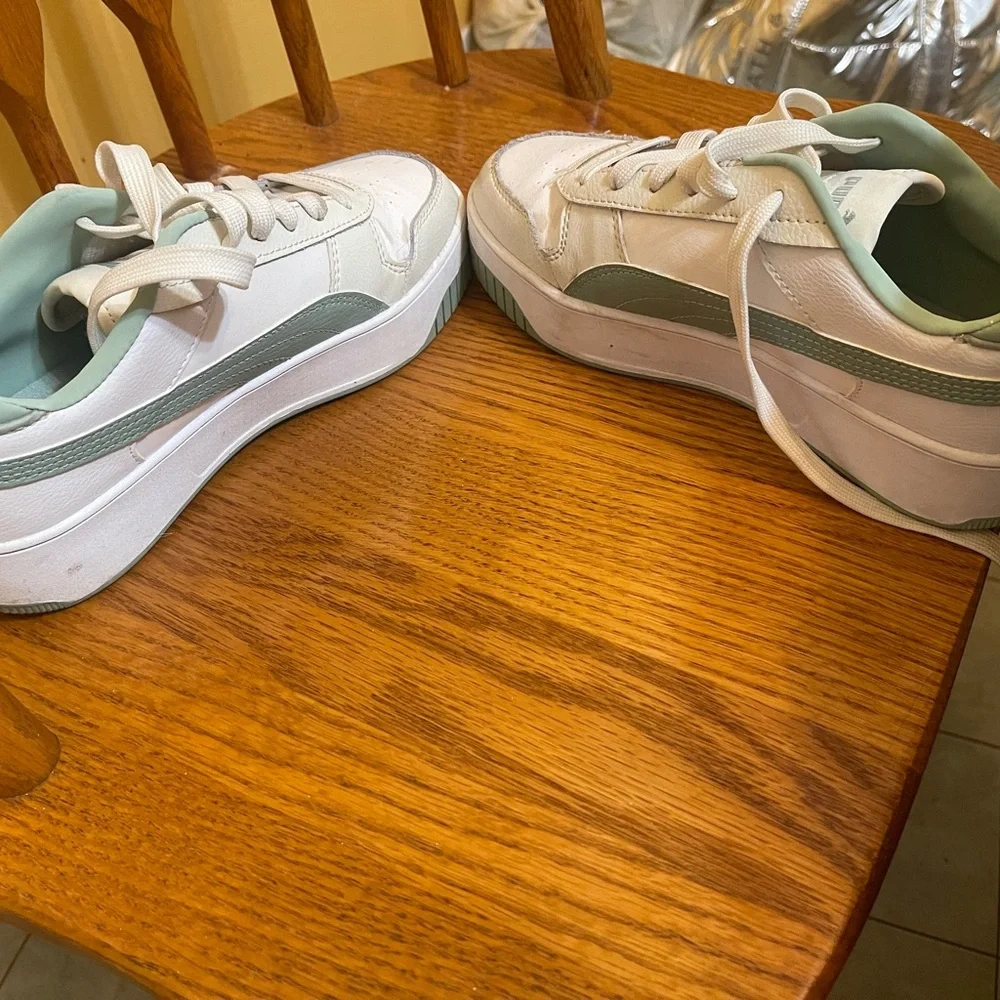 Puma White and Aqua Sneakers - Picture 3 of 5